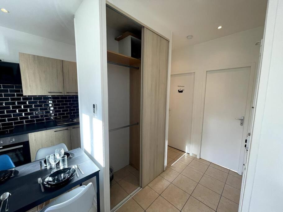 Appartement T2 Pour 3 Personnes Marseille Bagian luar foto